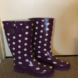 Purple polka dot rain boots